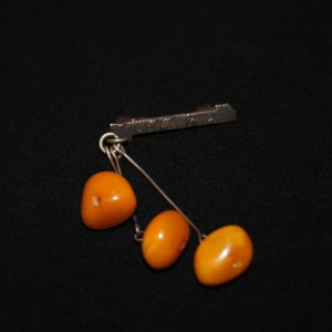 Vintage silver brooch with amber
